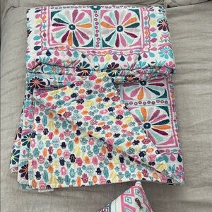 Pottery Barn Teen Quilt & Shams